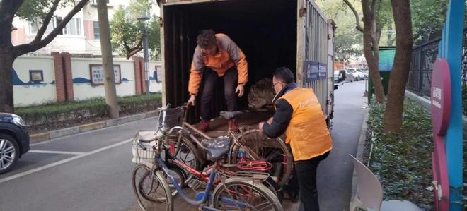 长期霸占车位老旧“僵尸非机动车”谁来管？(图4)