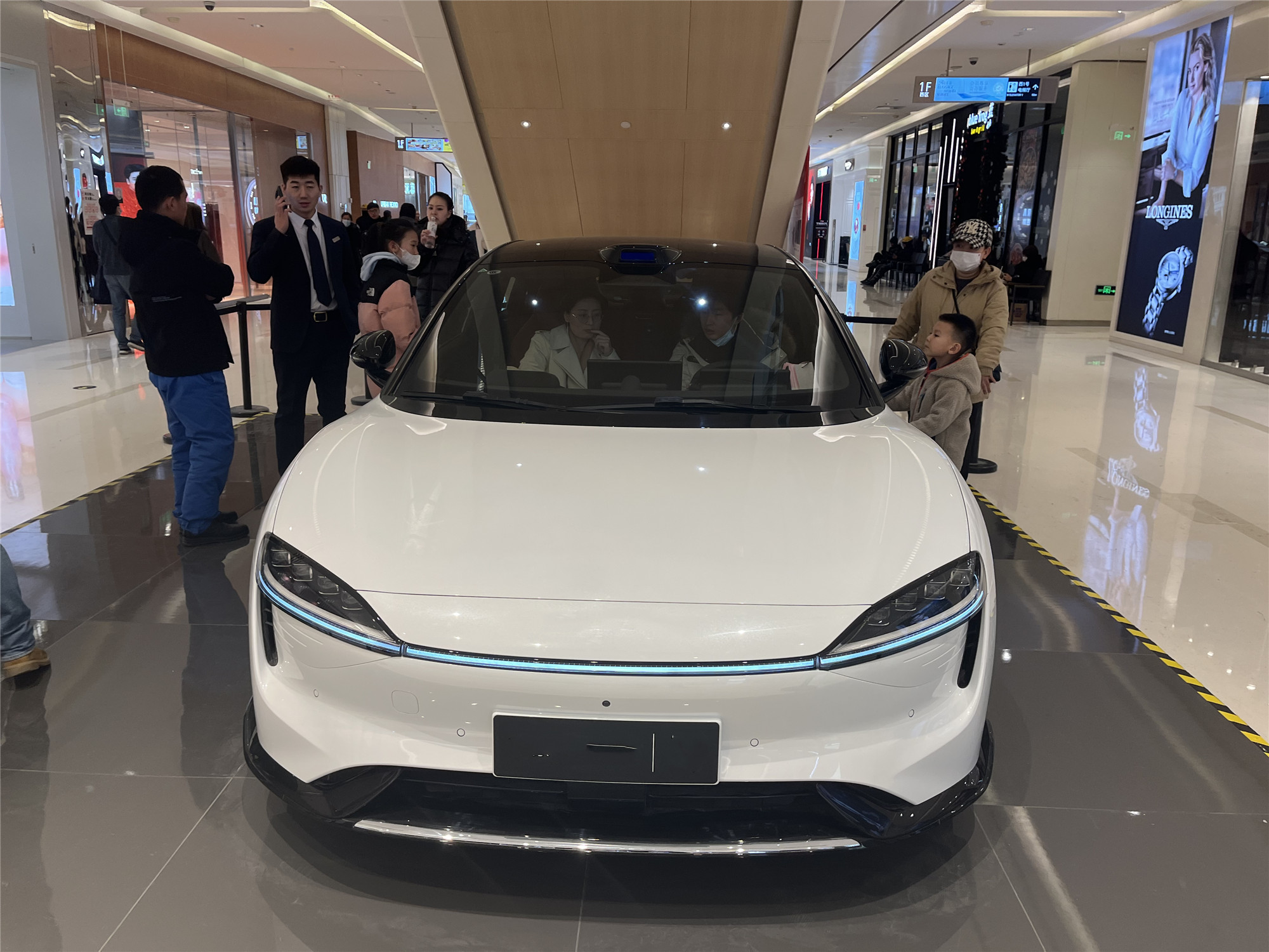 “以旧换新”撬动汽车消费置换补贴让消费者买车更实惠