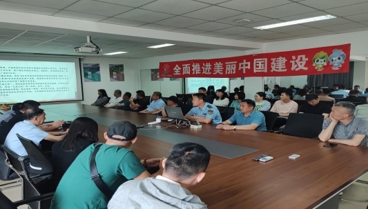 青岛西海岸新区辛安街道：将“世界环境日”宣传活动搬进汽车家电拆解车间