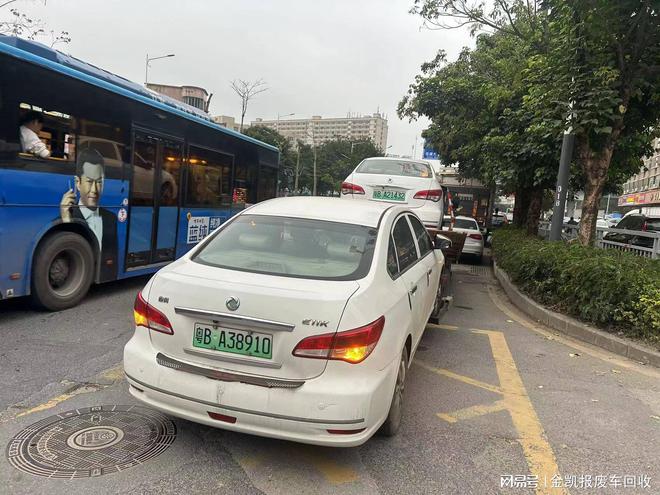 南山附近报废车(图2)