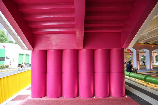 爆改破桥洞化身“多巴胺”梦核公园苏州河城市微更新空间成网红打卡地(图5)