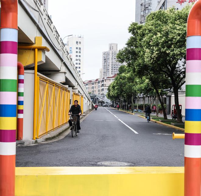 爆改破桥洞化身“多巴胺”梦核公园苏州河城市微更新空间成网红打卡地