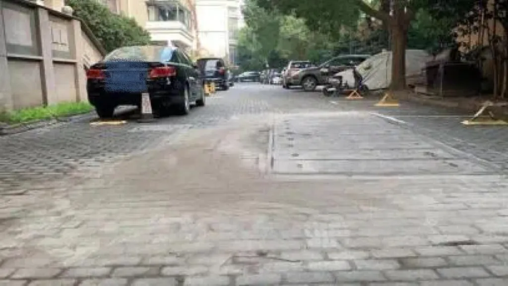 J9九游会：物业撤离、业委会解散“迷你小区”长期失管如何破？这个街镇运用“三呼三应”机制解难题