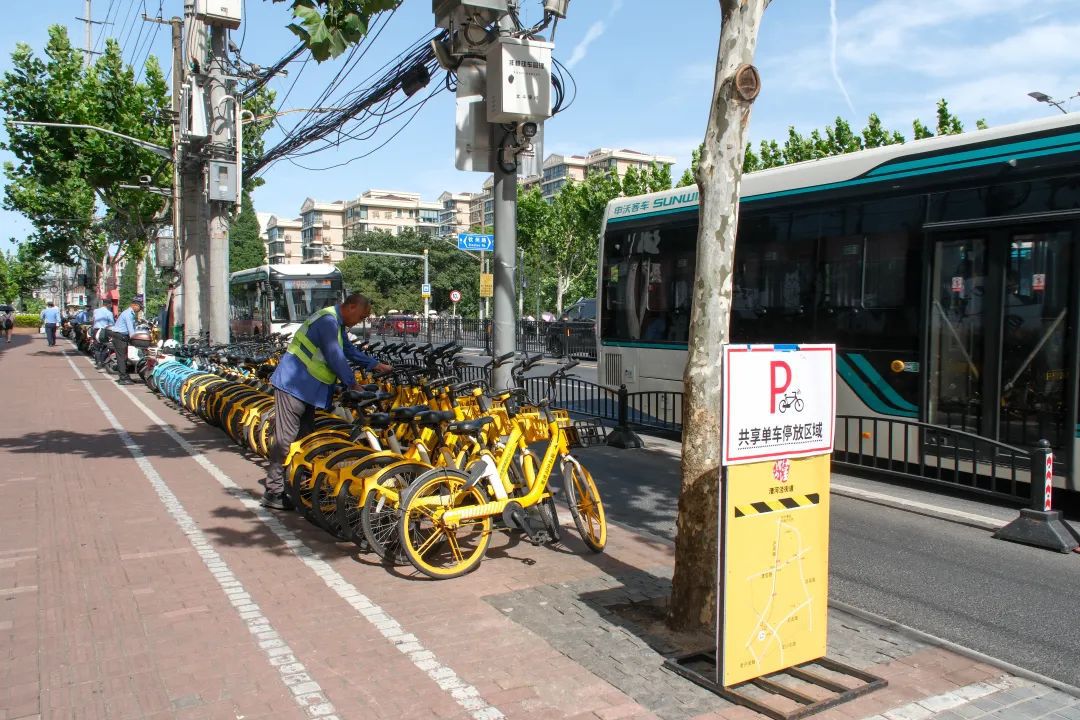 J9九游会：460米共商共治这里“专车专位”破题“寸步难行”