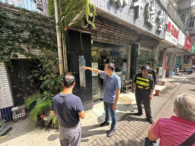 J9九游会：“片区网格”全覆盖！“卫生死角”理一理(图7)