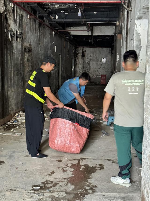 J9九游会：“片区网格”全覆盖！“卫生死角”理一理(图11)