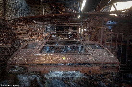 J9九游会：被遗忘的经典全球废弃老爷车图片集锦(图4)