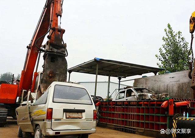 “僵尸车”越来越多很多车主为何宁可把车扔掉也不报废？(图3)