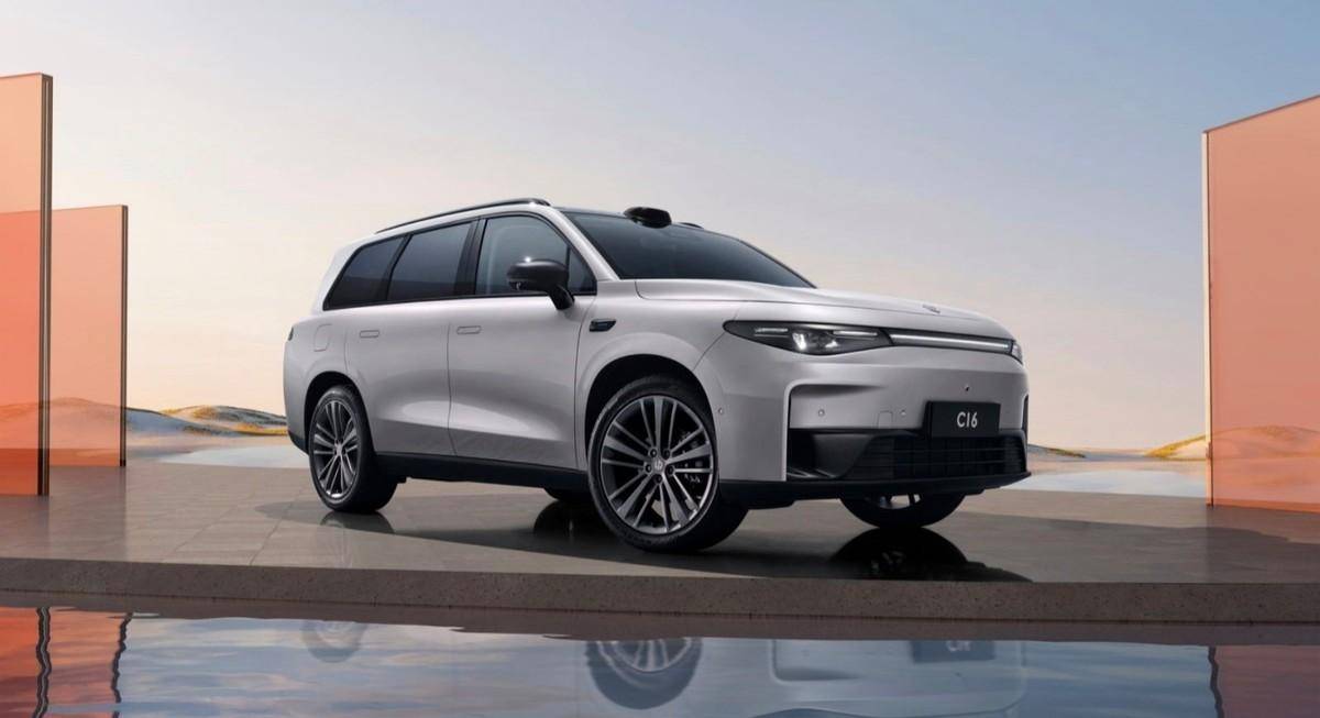 J9九游会：对谈汽车专家揭秘零跑C16车身结构配置用料有多大诚意？(图11)