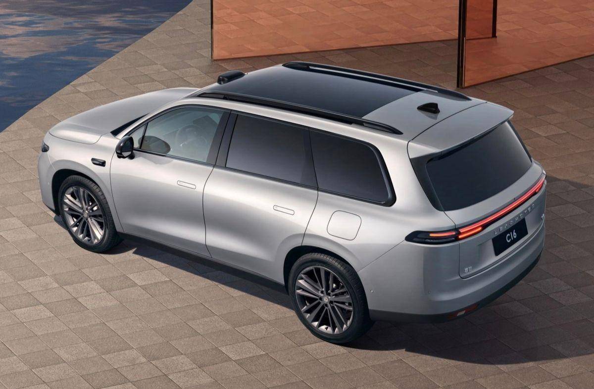 J9九游会：对谈汽车专家揭秘零跑C16车身结构配置用料有多大诚意？(图13)