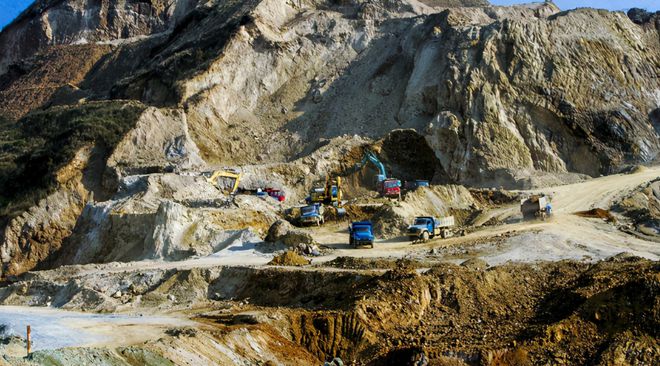 中国人扔掉不用的“汽车垃圾”却被非洲人当宝贝用途你想不到(图6)