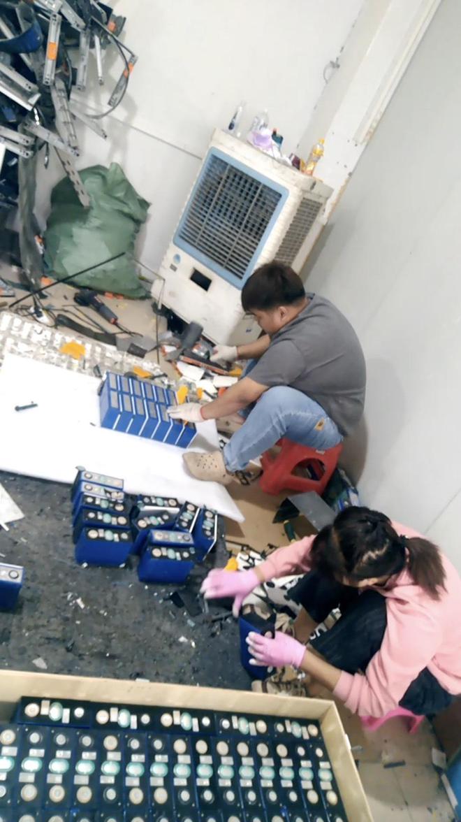湃调查｜动力电池回收乱象：暴力拆解再组装“三无产品”(图8)
