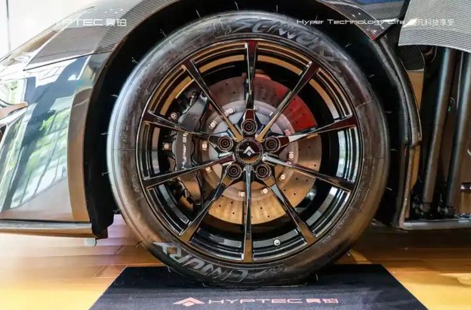 J9九游会：少则500元多则2000元新能源车胎为啥不耐用还死贵？(图3)