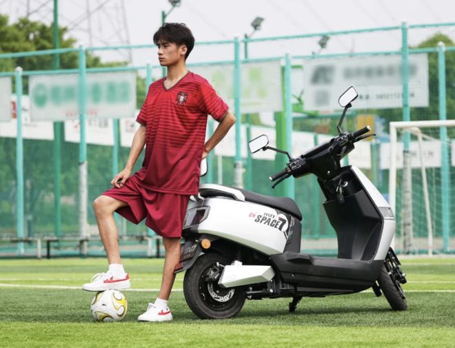 3款大功率电摩配84V大电池支持3小时快充能跑190公里！(图4)