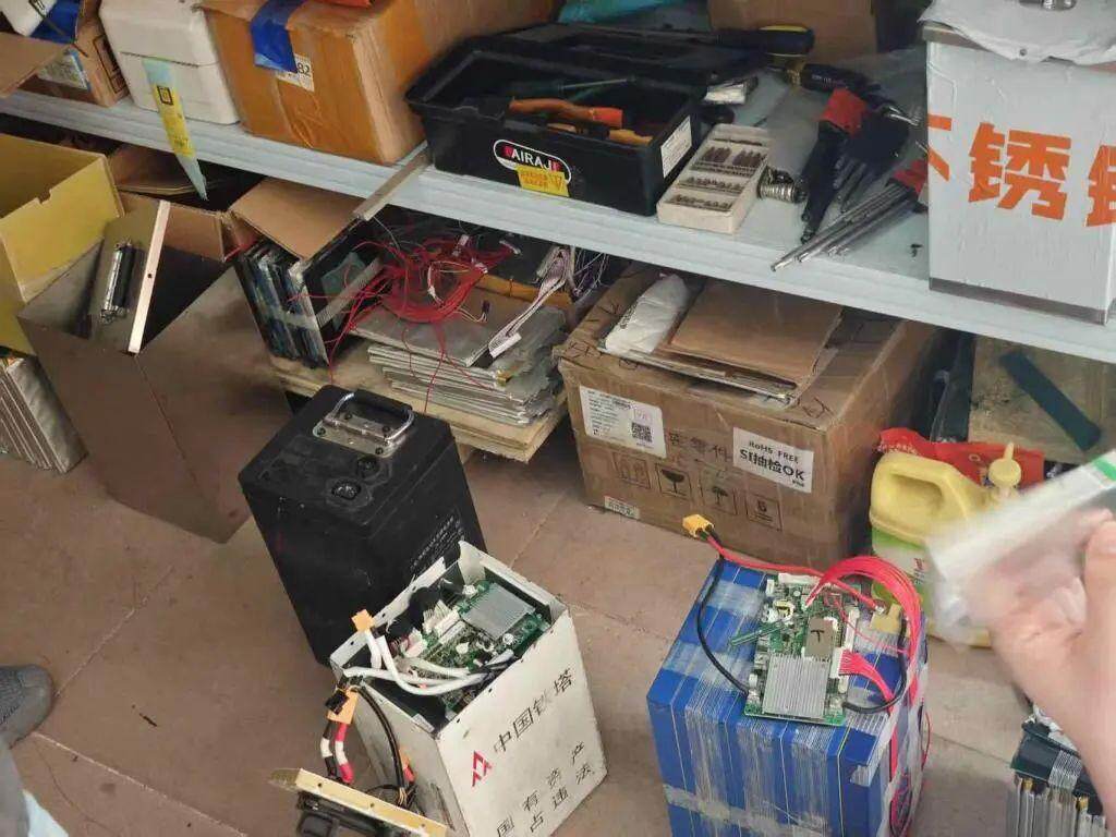 J9九游会：“暴力拆解”“超标改装”“无证经营”……废旧动力电池流向电动自行车市场深埋公共安全隐患(图5)