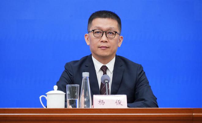 J9九游会：聚焦新能源汽车电池回收③｜车主应将报废车送至回收拆解企业拆电池(图1)