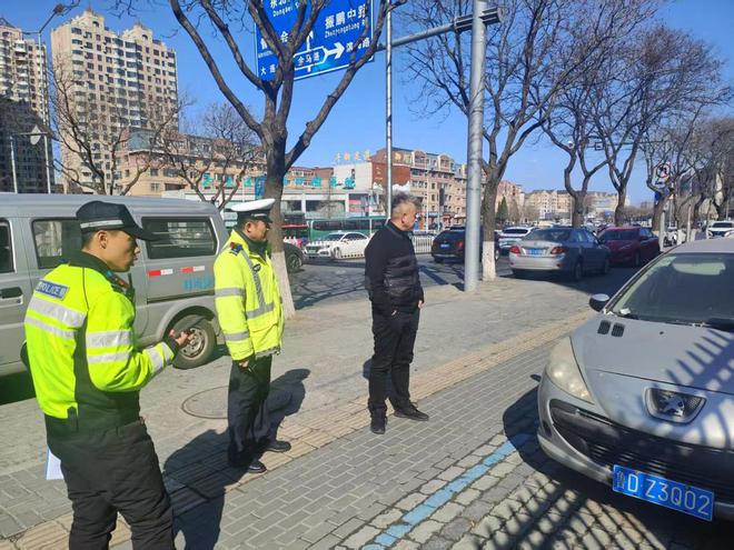 “僵尸车”专项整治社区优化资源惠民生(图2)