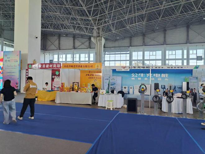 小城五一车展朴素又生猛(图17)