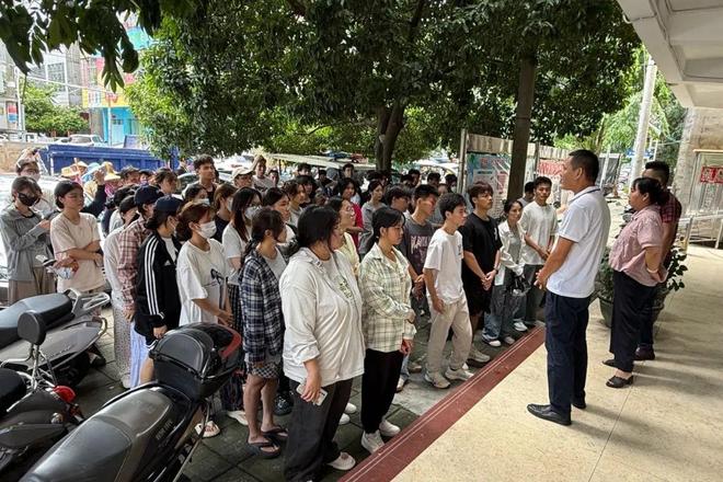 翻盆倒罐清积水、消杀打扫灭蚊虫！儋州干群齐行动→(图22)