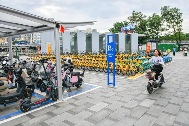 J9九游会：治理电动自行车乱象丰台推行地铁站口不同车辆分区停放(图2)