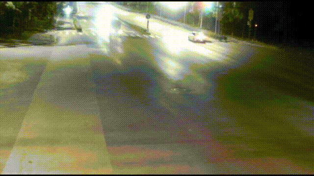 胆真大！男子因醉驾被吊销驾照竟无证开报废车送快递！上海警方：罚款3500元拘留10日！
