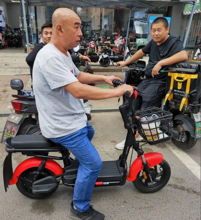 电动自行车新规落地：您的旧电动车还能骑吗？车主还迎来3大利好(图2)