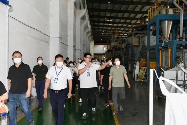 2025年全国主流媒体看常州｜破解“城市矿山”难题常州新能源跑出绿色“加速度”(图3)