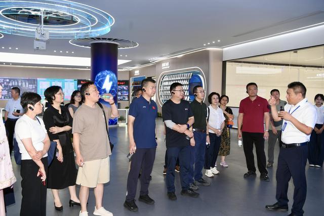 2025年全国主流媒体看常州｜破解“城市矿山”难题常州新能源跑出绿色“加速度”(图2)