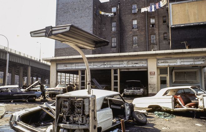 光影交错：美国废弃汽车与自然风景的奇妙碰撞(图6)