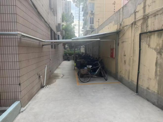 九游会J9：90%居民赞成！这个30岁老公寓告别“自治难题”(图3)