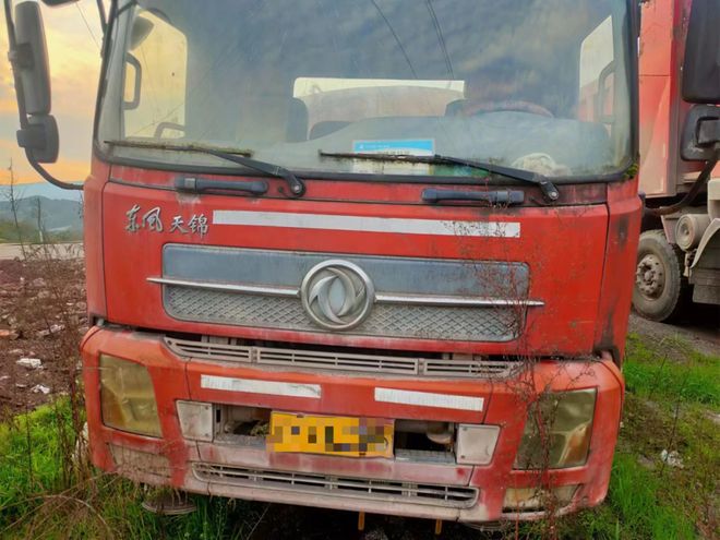 严查！曝光！达州废弃汽车专项执法整治在行动(图4)