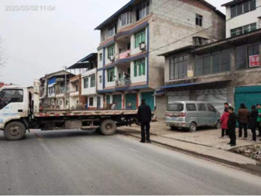 严查！曝光！达州废弃汽车专项执法整治在行动(图5)