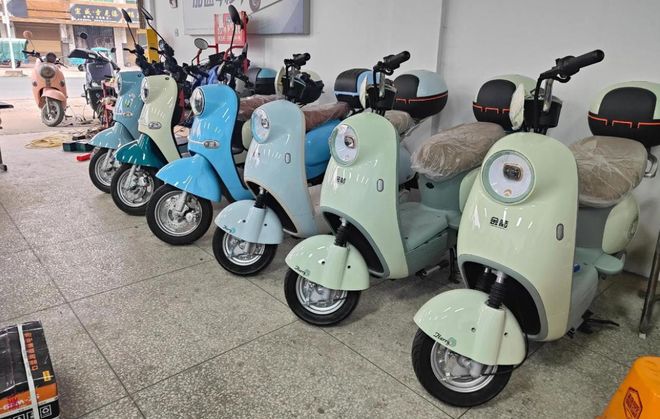 12月1日起这种电动车不要买了无法上牌上路但这3种可放心选