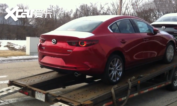 偶遇2019款马自达3！轴距超27米配20L+6AT(图4)