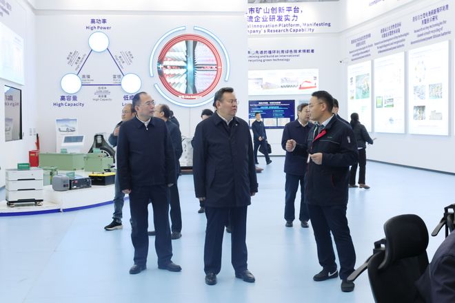 湖北省副省长、党组成员程用文一行调研格林美武汉园区(图2)