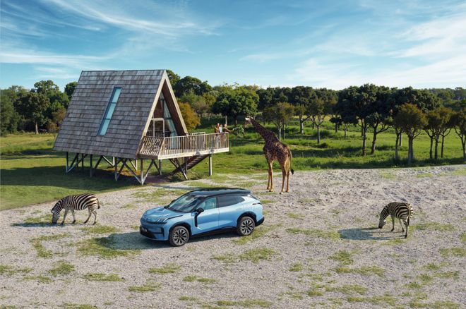 领克08防撞梁焊进报废车真人多轮碰撞后几乎不变形(图4)