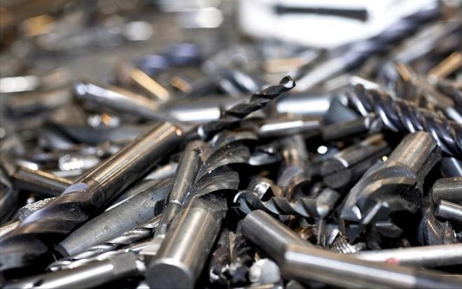 国外网友吐槽:中国人一边造全球最多的钢一边捡瓶子卖钱?(图9)