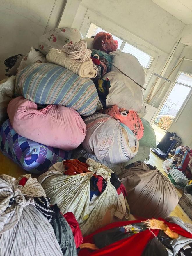 国外网友吐槽:中国人一边造全球最多的钢一边捡瓶子卖钱?(图6)