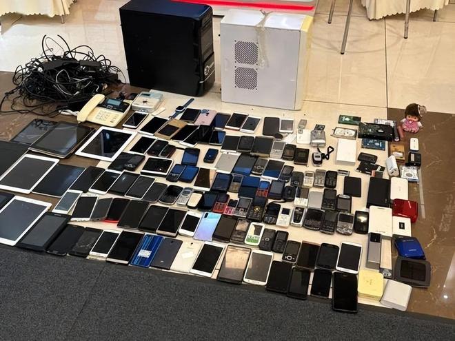 国外网友吐槽:中国人一边造全球最多的钢一边捡瓶子卖钱?(图11)