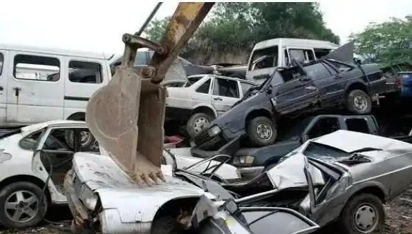 九游会J9：“汽车报废”新规落地：取消年限限制老车出路究竟在何方？(图2)